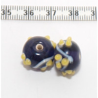 Vinuté perle ozdobné kulaté - barva fialová 1ks