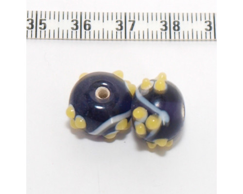 Vinuté perle ozdobné kulaté - barva fialová 1ks