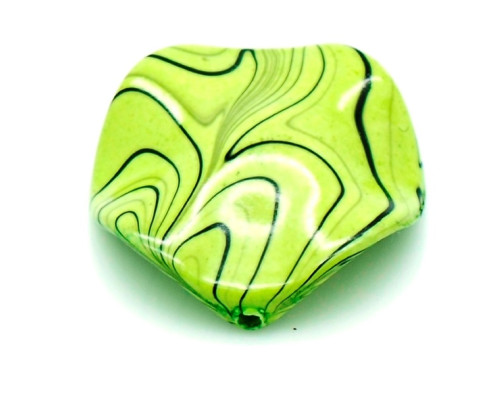 Akrylové korálky placka twist - zelená zebra 2ks
