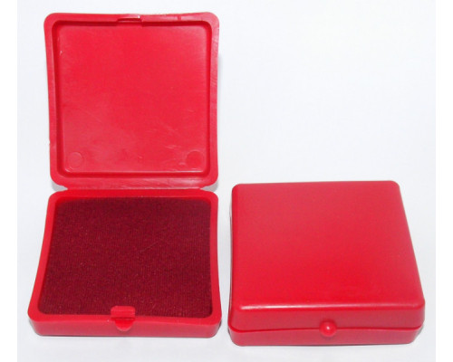Plastová krabička na náušnice tmavá červená